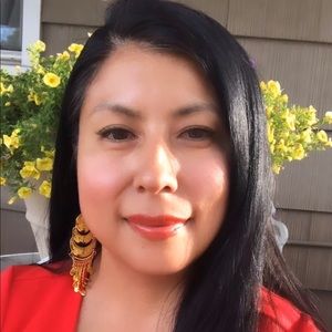 Meet your Posher, Liz